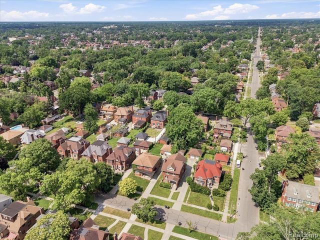 18084 Birchcrest Drive, Detroit, MI 48221