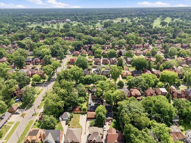 18084 Birchcrest Drive, Detroit, MI 48221