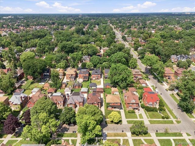 18084 Birchcrest Drive, Detroit, MI 48221