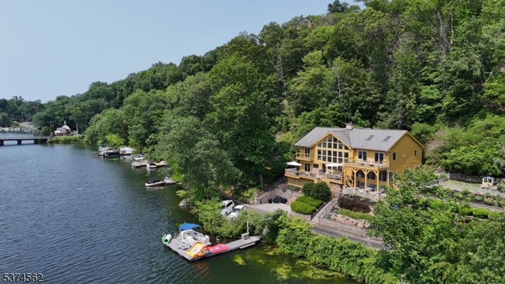 218 W Shore Trl, Sparta Twp., NJ 07871