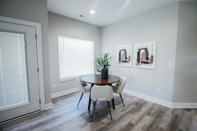 16430-16432 W Lynndale St, Goddard, KS 67052