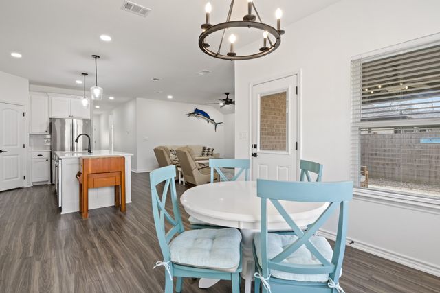 103 St. James, Mt Pleasant, TX 75455