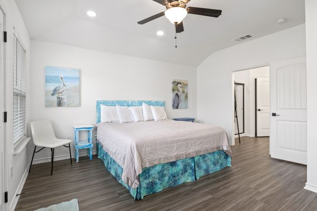 103 St. James, Mt Pleasant, TX 75455