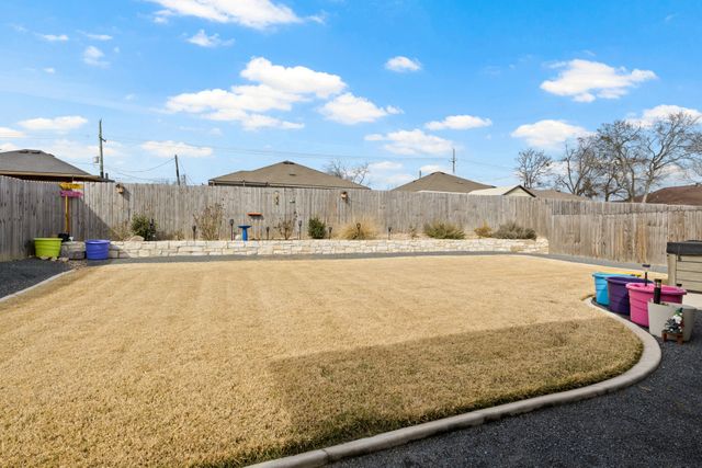 103 St. James, Mt Pleasant, TX 75455