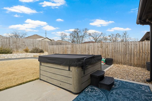 103 St. James, Mt Pleasant, TX 75455