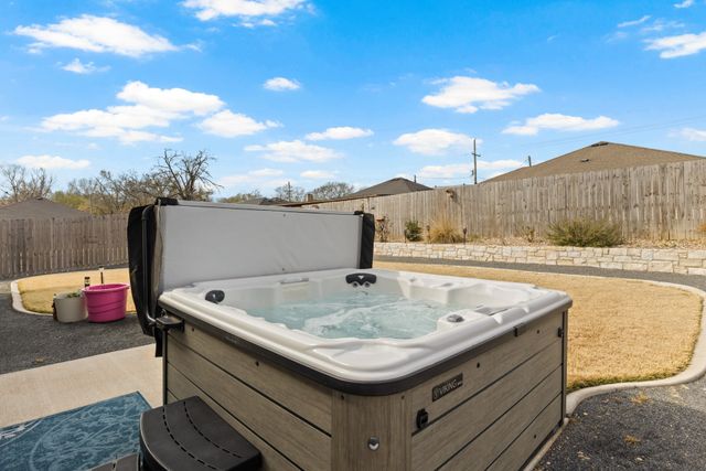 103 St. James, Mt Pleasant, TX 75455