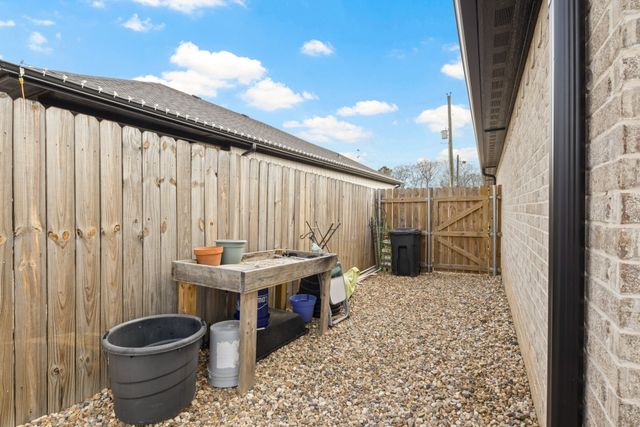 103 St. James, Mt Pleasant, TX 75455