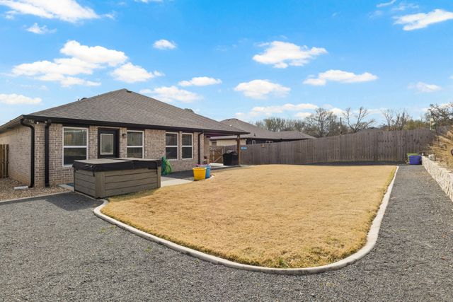 103 St. James, Mt Pleasant, TX 75455