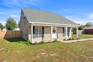 9110 Sunshine Drive, Youngstown, FL 32466