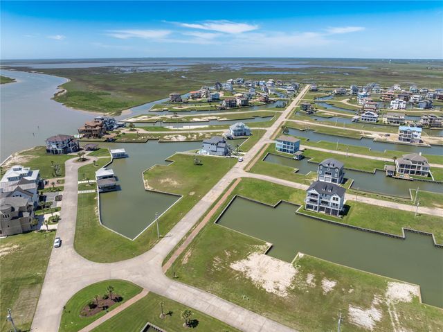 2 Sugarloaf, Hitchcock, TX 77563