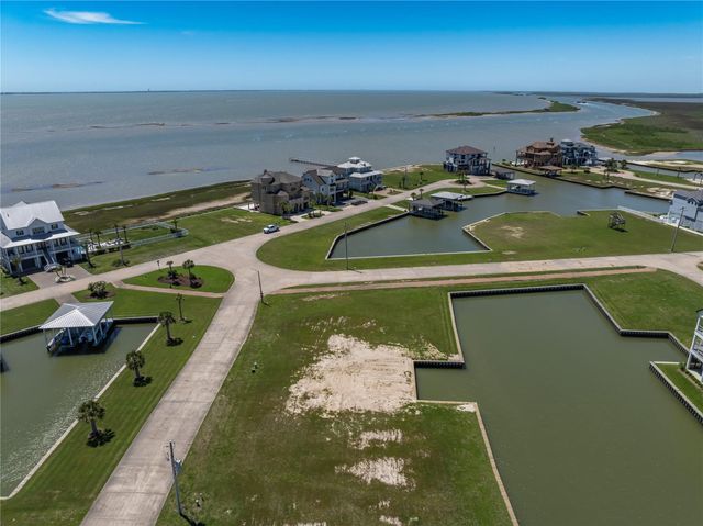 2 Sugarloaf, Hitchcock, TX 77563