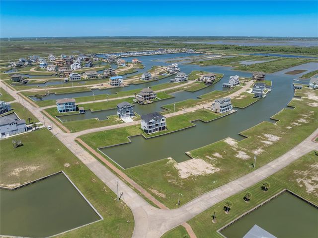 2 Sugarloaf, Hitchcock, TX 77563