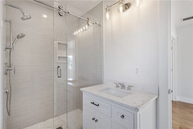 1 Knowlton Court, Bristol, RI 02809