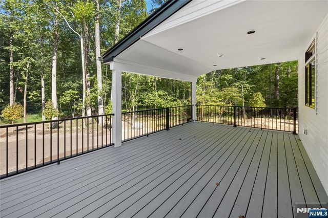 704 Orangeburgh, River Vale, NJ 07675