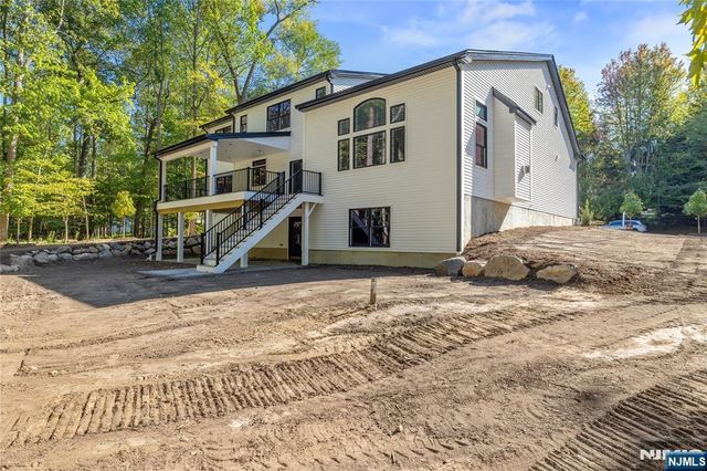 704 Orangeburgh, River Vale, NJ 07675