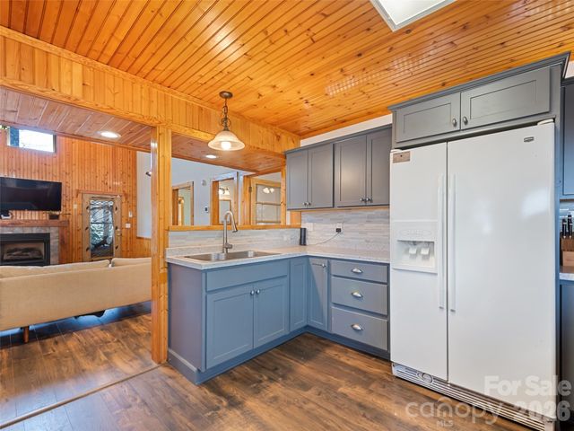 401 Tipstill Cove, Waynesville, NC 28786