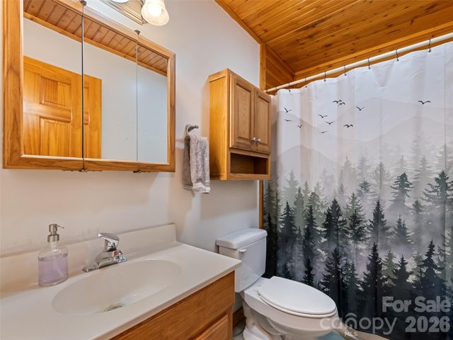 401 Tipstill Cove, Waynesville, NC 28786