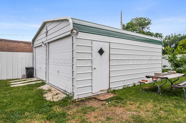 126 S Nelson Street, Pampa, TX 79065