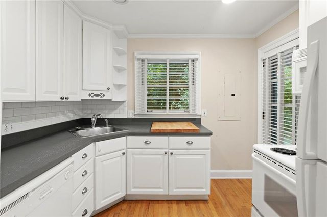 129 Parkside Circle, Decatur, GA 30030