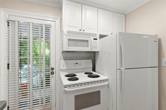 129 Parkside Circle, Decatur, GA 30030