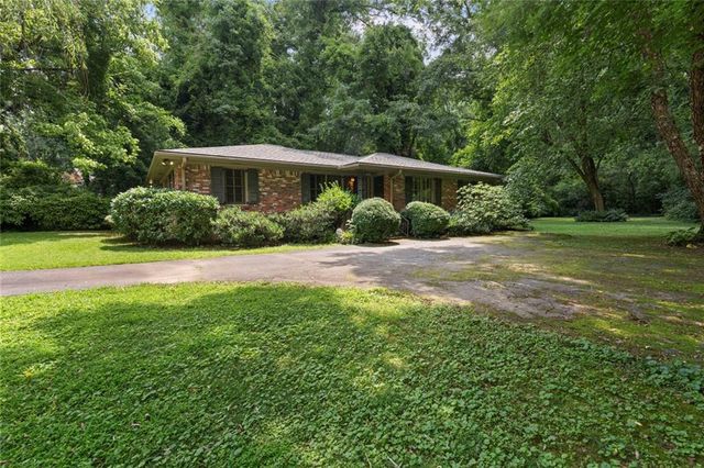 129 Parkside Circle, Decatur, GA 30030