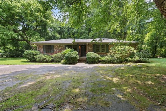 129 Parkside Circle, Decatur, GA 30030