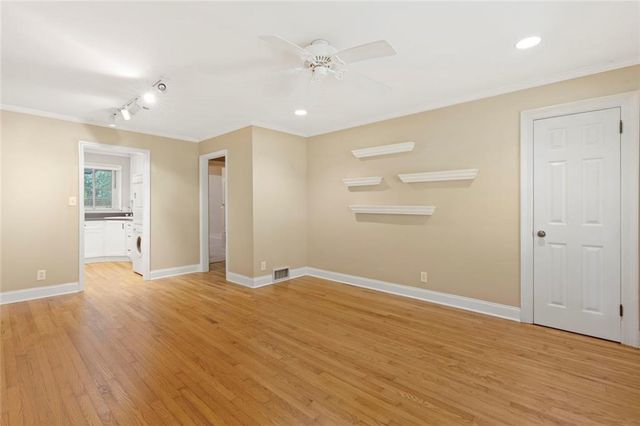 129 Parkside Circle, Decatur, GA 30030