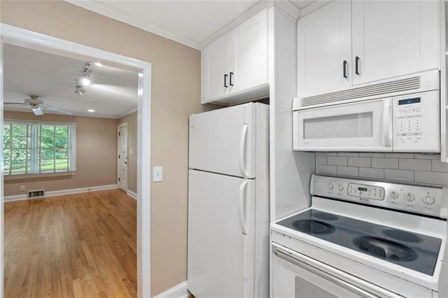 129 Parkside Circle, Decatur, GA 30030