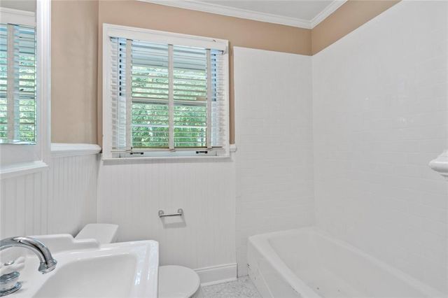 129 Parkside Circle, Decatur, GA 30030