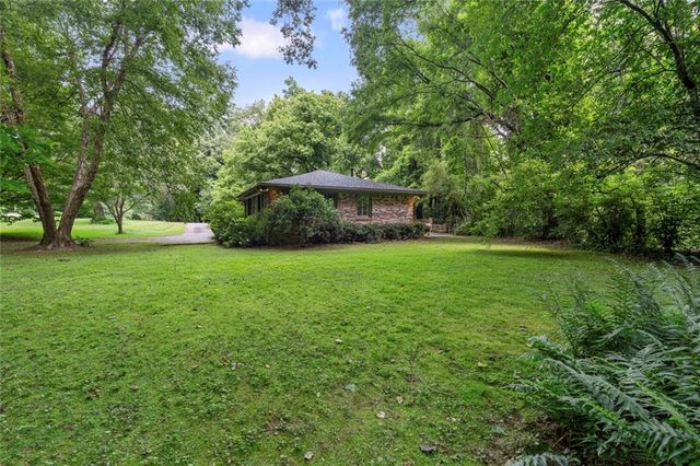 129 Parkside Circle, Decatur, GA 30030