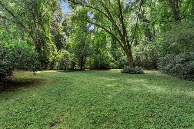 129 Parkside Circle, Decatur, GA 30030
