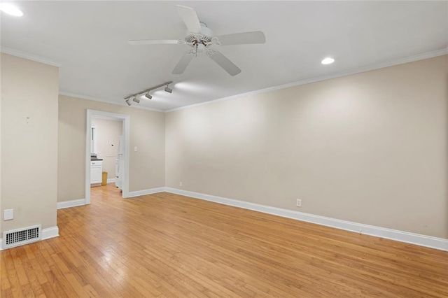129 Parkside Circle, Decatur, GA 30030