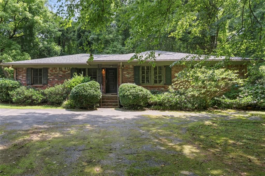 129 Parkside Circle, Decatur, GA 30030