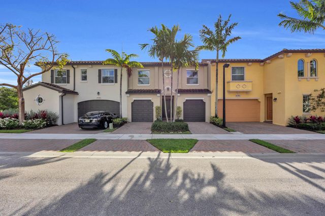 4589 Mediterranean Circle, Palm Beach Gardens, FL 33418