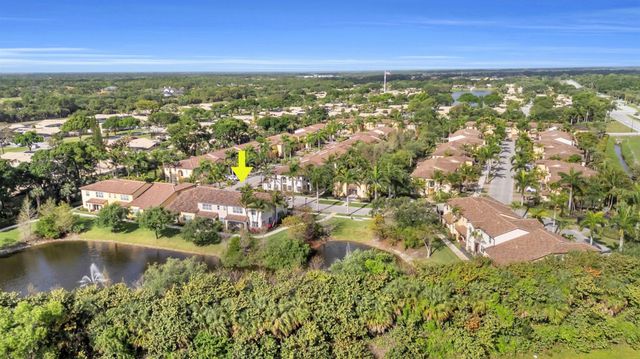 4589 Mediterranean Circle, Palm Beach Gardens, FL 33418