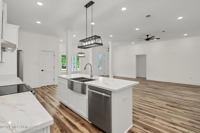 14951 Longwood Lane, Gulfport, MS 39503