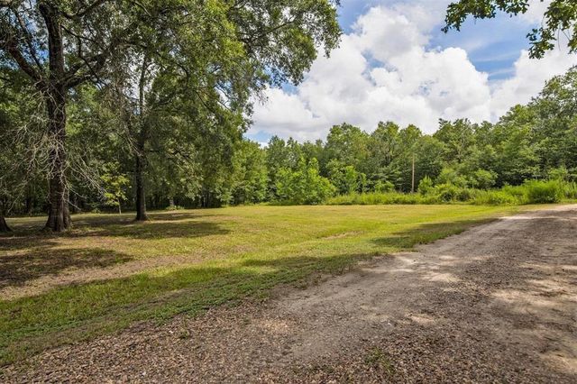 118 Deer Path, Livingston, TX 77351