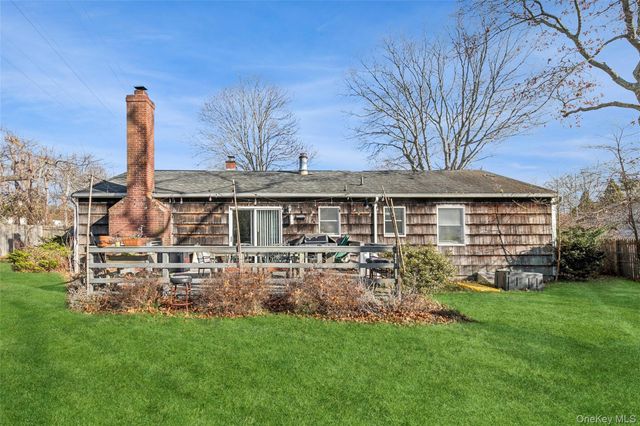 5 Rutyna Circle, Hampton Bays, NY 11946