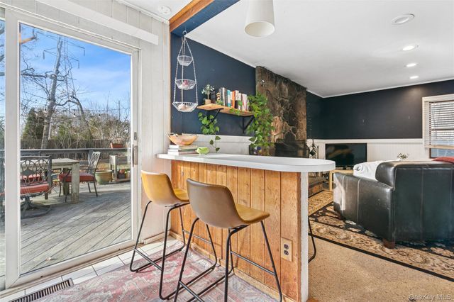 5 Rutyna Circle, Hampton Bays, NY 11946