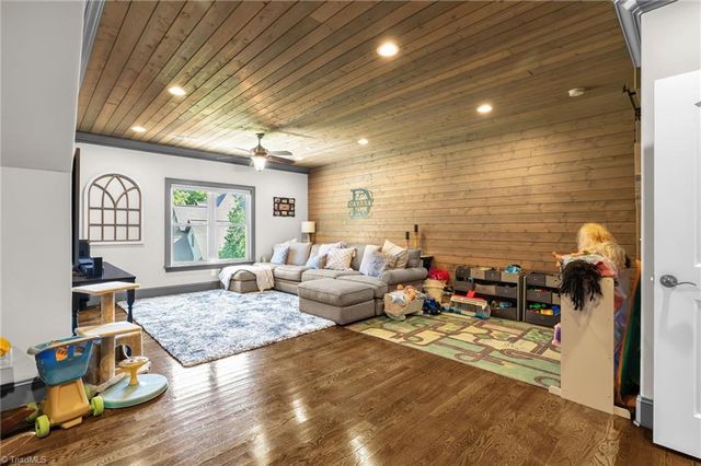 7497 Shadow Creek Drive, Summerfield, NC 27358