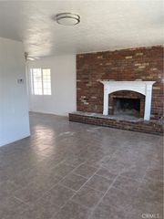 1242 D, Corona, CA 92882