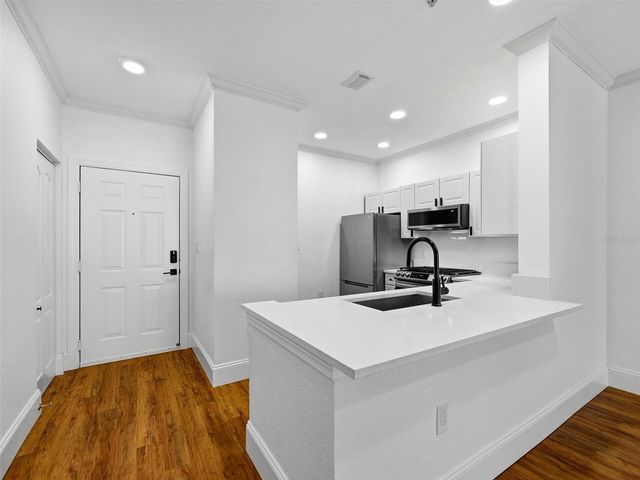 2732 VIA MURANO 524, Clearwater, FL 33764