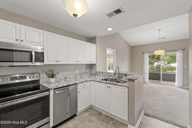 4126 Breezewood Drive Apt 202, Wilmington, NC 28412