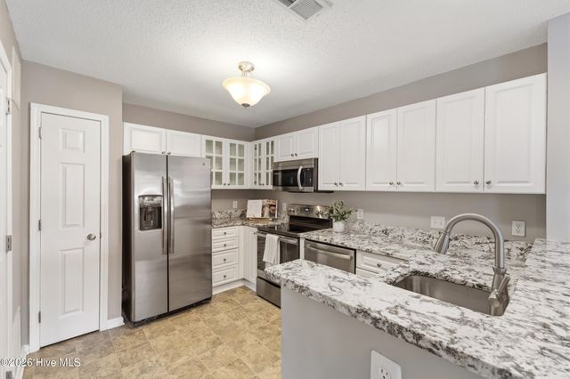 4126 Breezewood Drive Apt 202, Wilmington, NC 28412