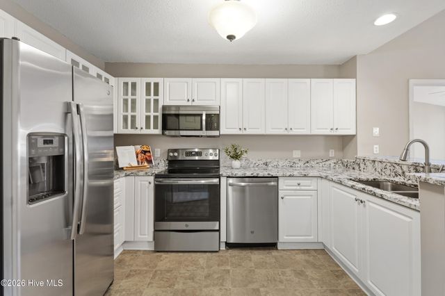 4126 Breezewood Drive Apt 202, Wilmington, NC 28412