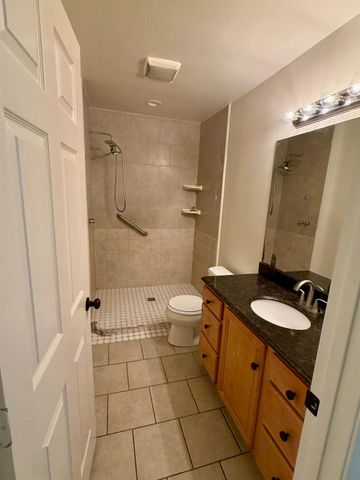 1225 E Sussex Way, Fresno, CA 93704