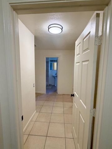 1225 E Sussex Way, Fresno, CA 93704