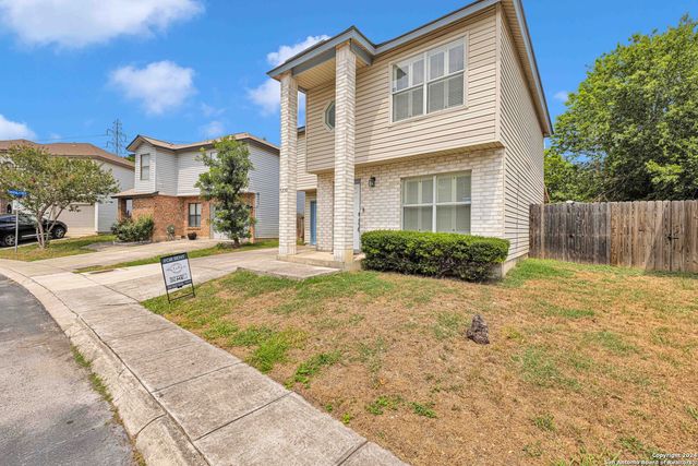 9230 NEW KENTON, San Antonio, TX 78240