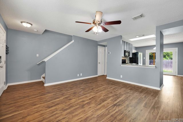 9230 NEW KENTON, San Antonio, TX 78240
