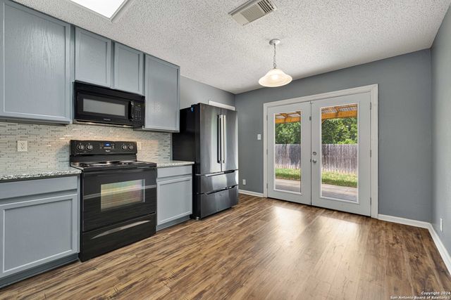 9230 NEW KENTON, San Antonio, TX 78240